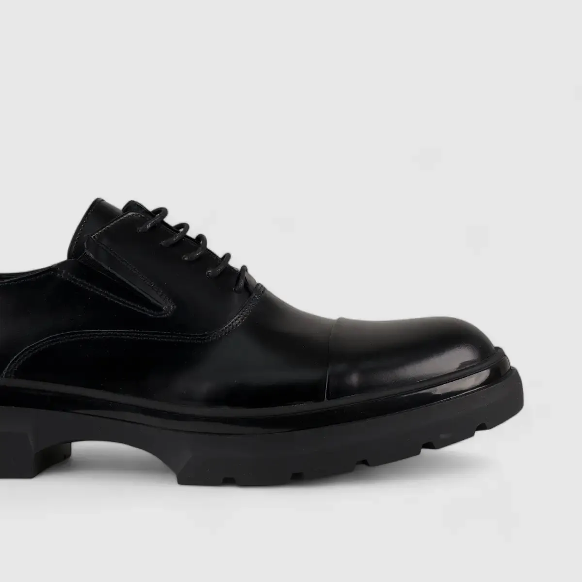 Bulletti Lace Up Chunky Sole Black 8316