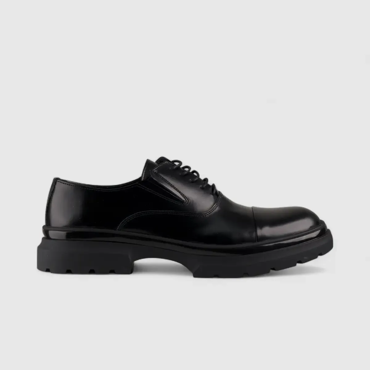 Bulletti Lace Up Chunky Sole Black 8316