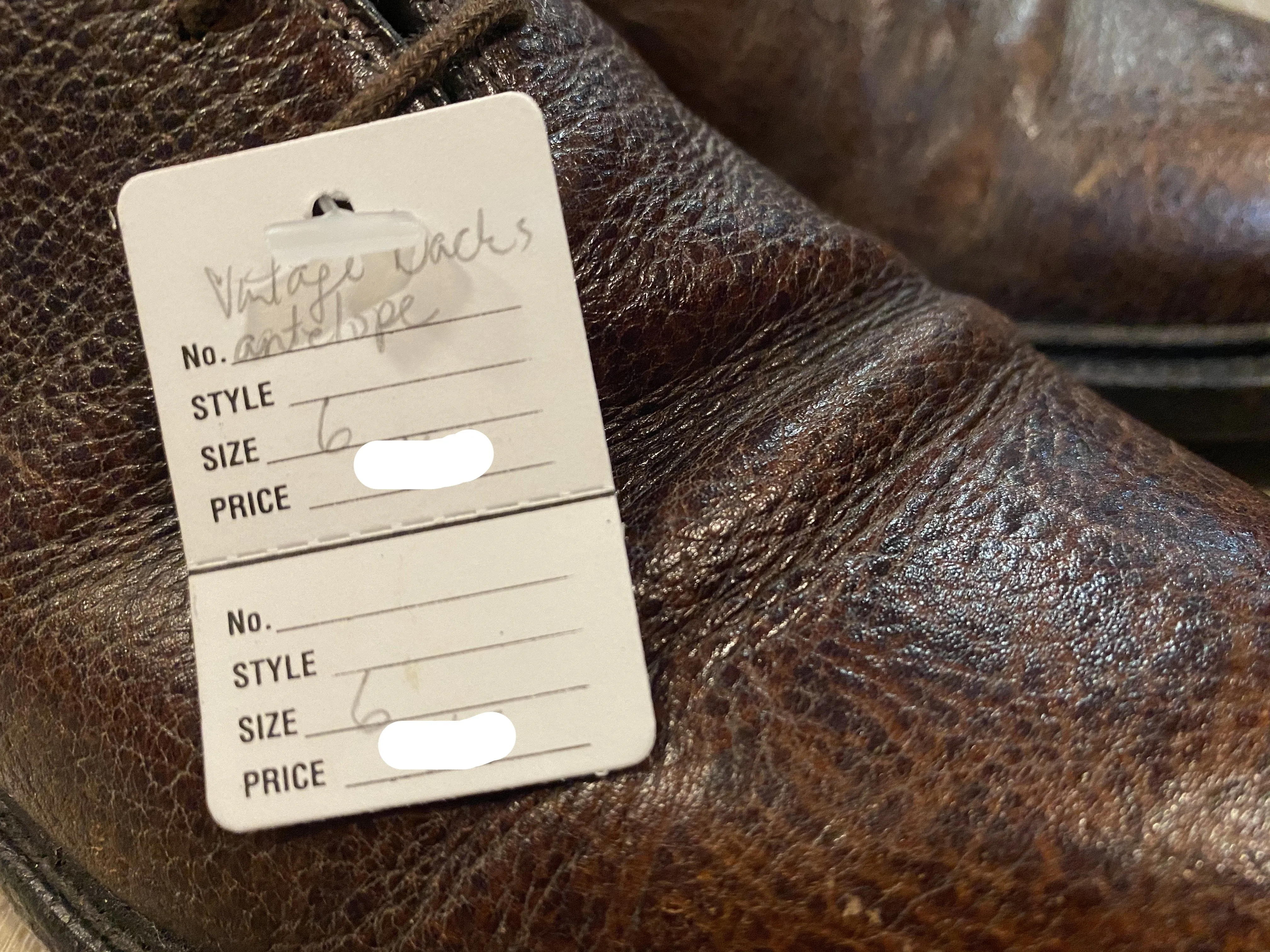 Dack's Oxford Shoes 6M 38/39 (Canada)