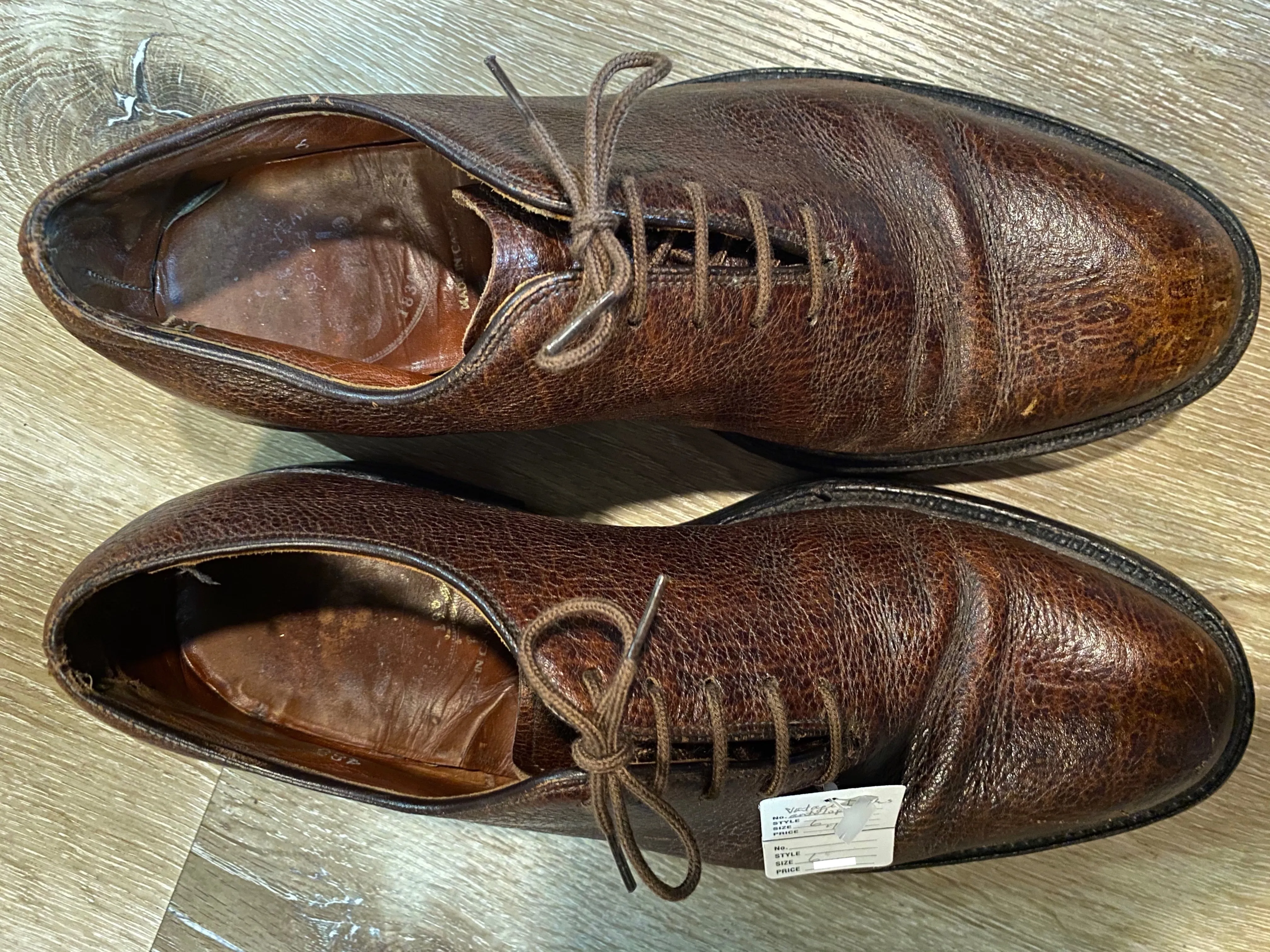 Dack's Oxford Shoes 6M 38/39 (Canada)