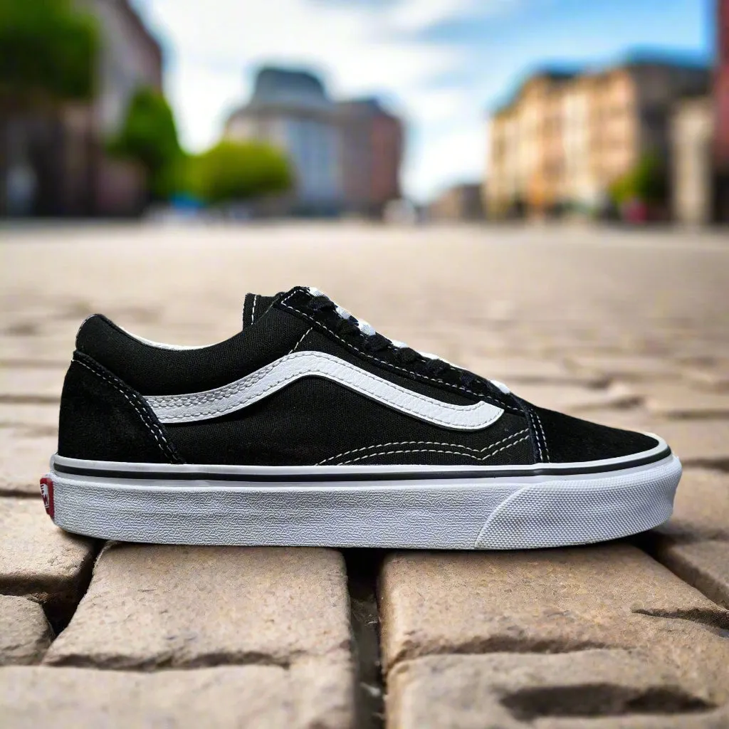Vans Old Skool Trainers – Black & White Size UK 5 / EU 38 / US 7